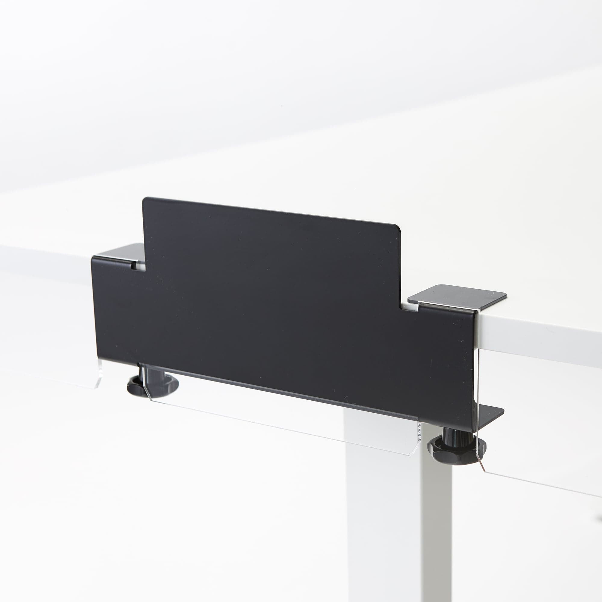 Klem voor bevestiging plexiglas plaat op bureau of tafel